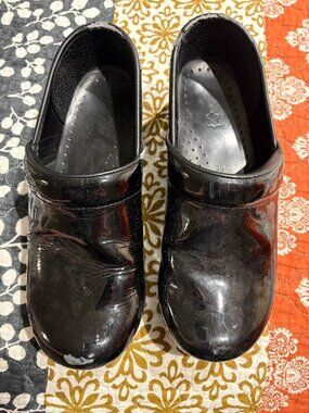Dansko Scrub Shoes